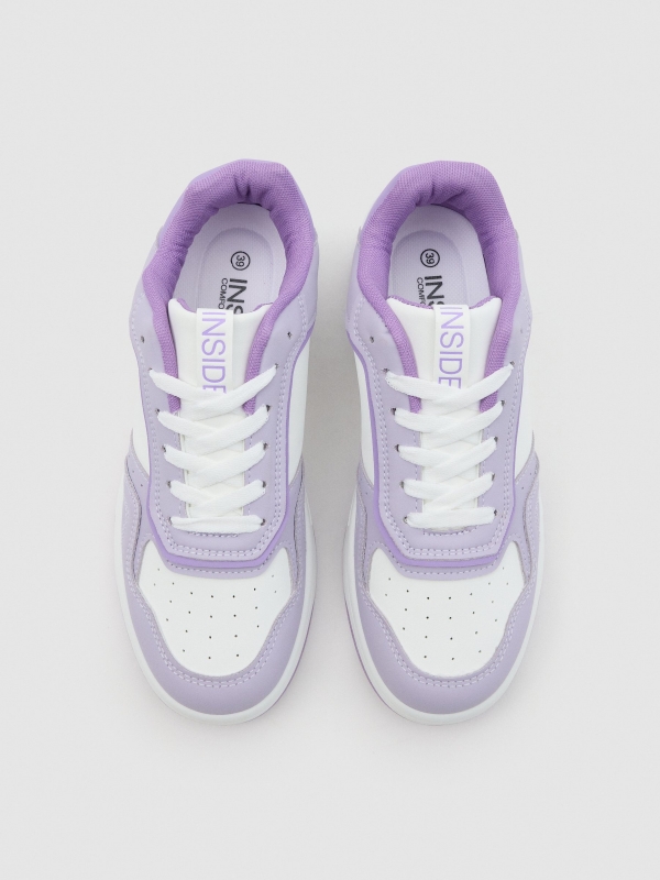 Ténis de skate combinados branco vista superior