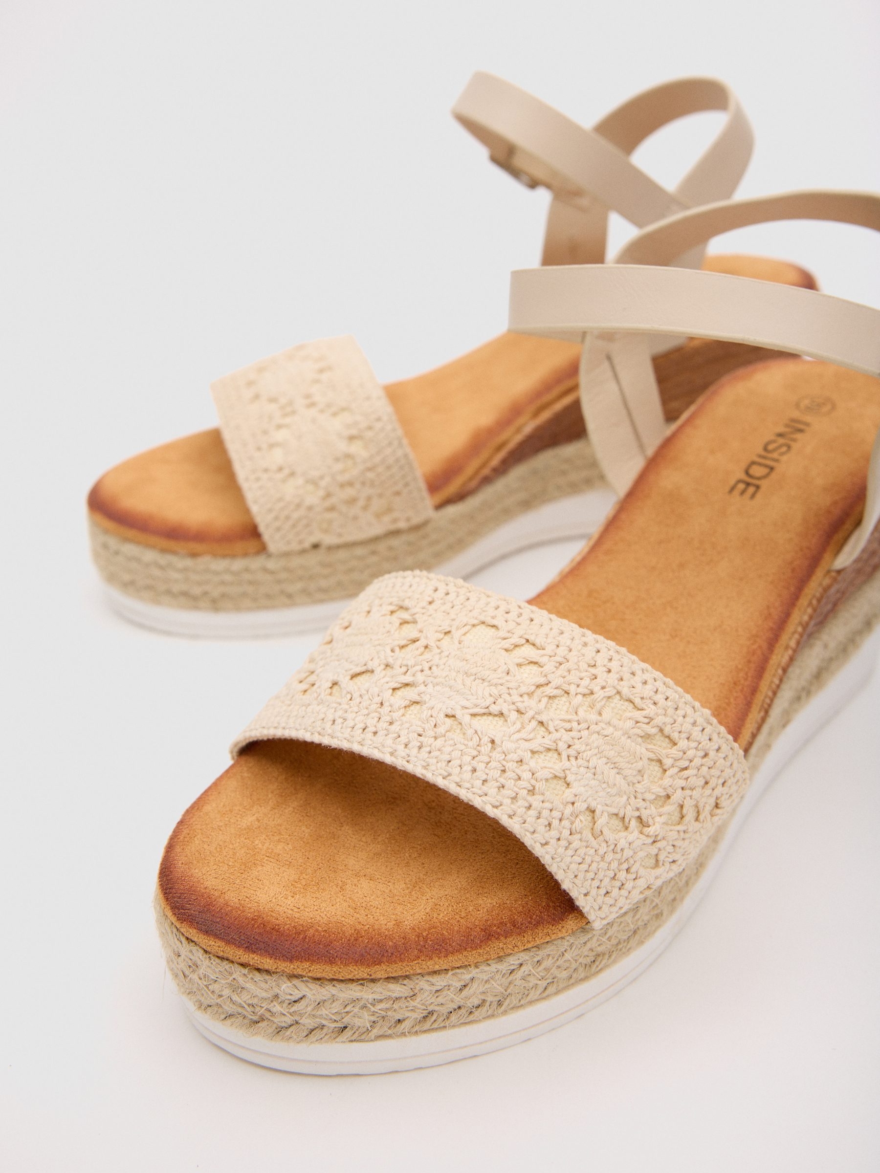 Cuña tira ganchillo arena