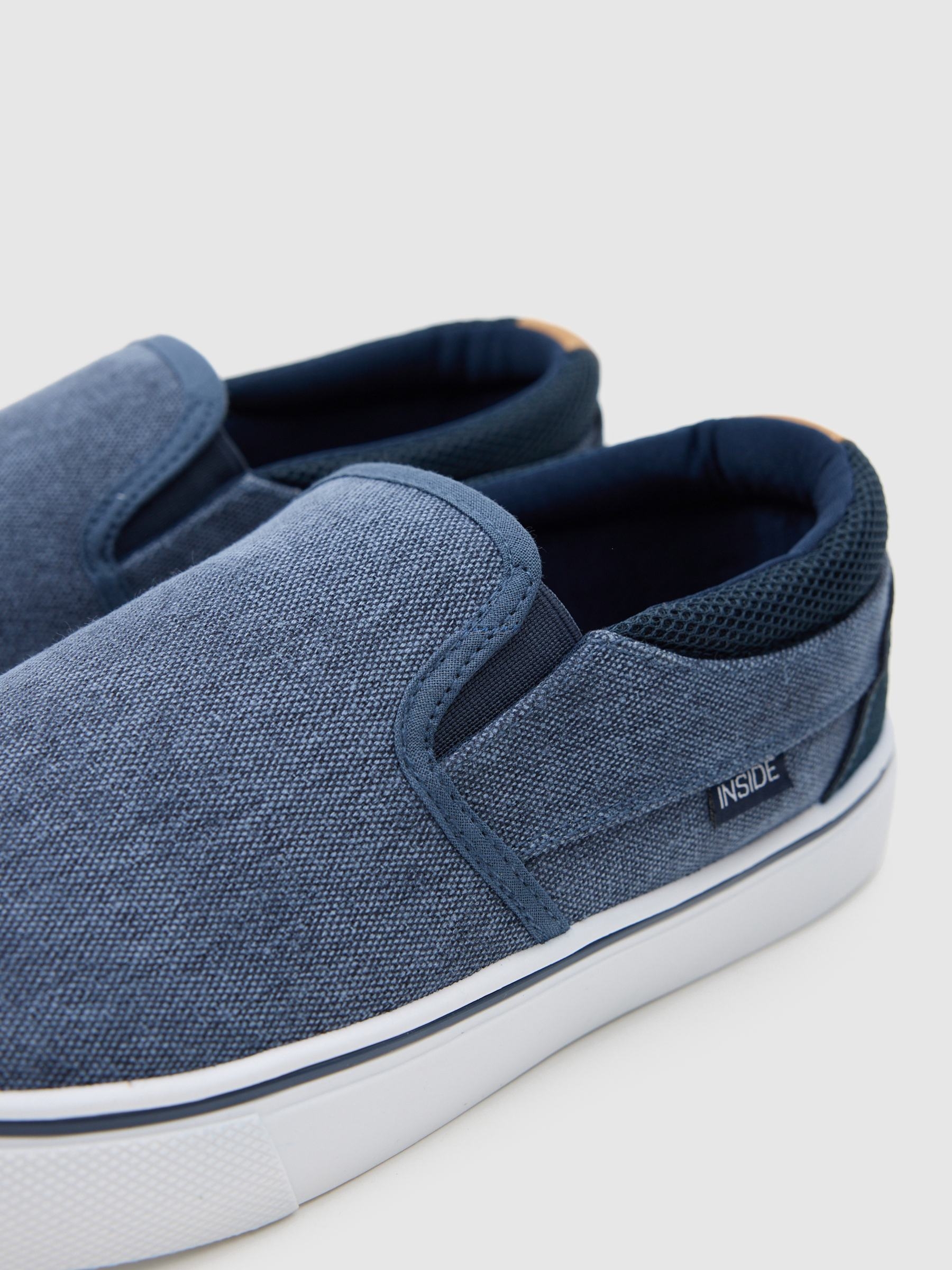 Washed canvas trainer steel blue