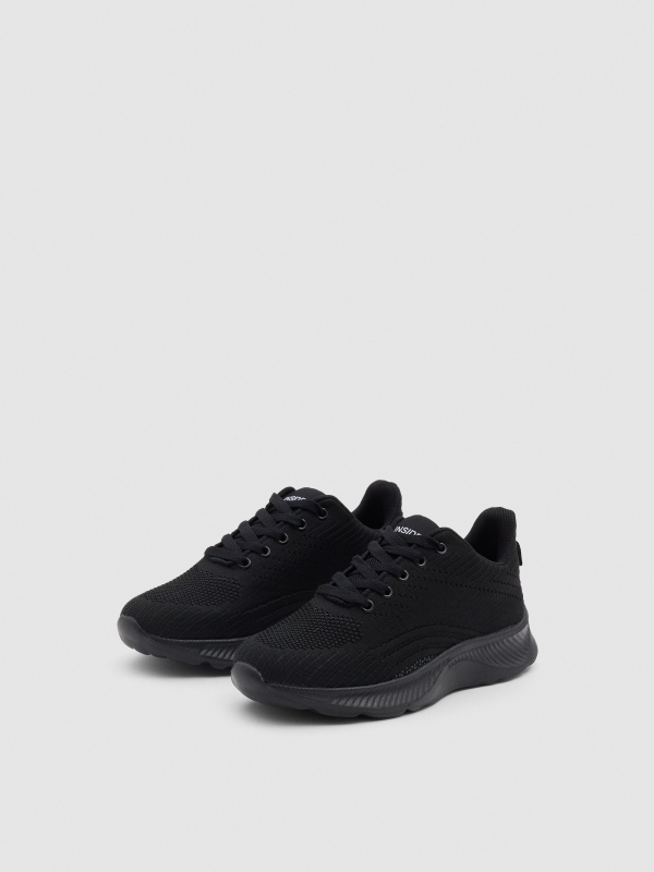 Basic running sneaker black 45º front view