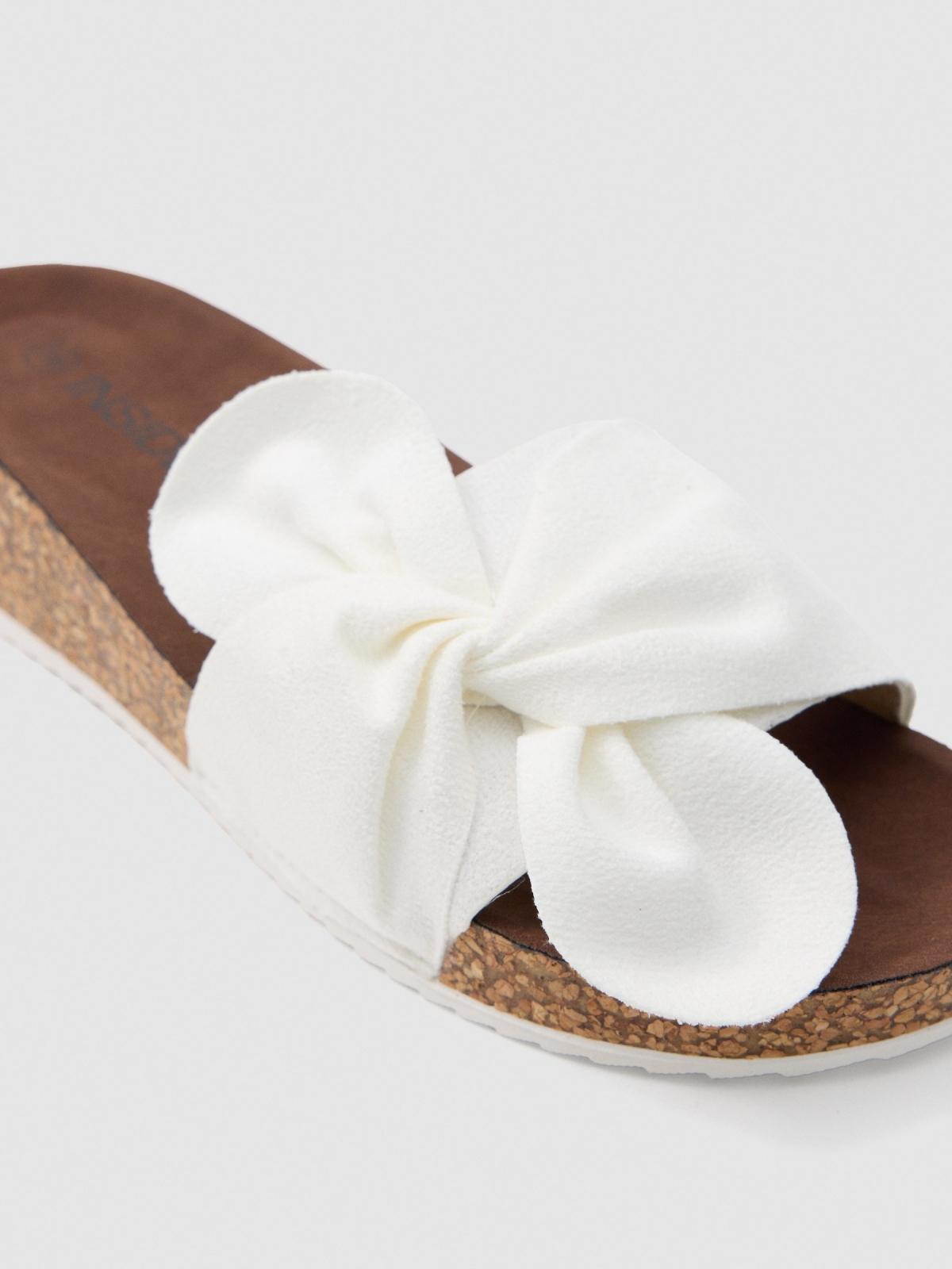 Wedge shovel loop white detail view