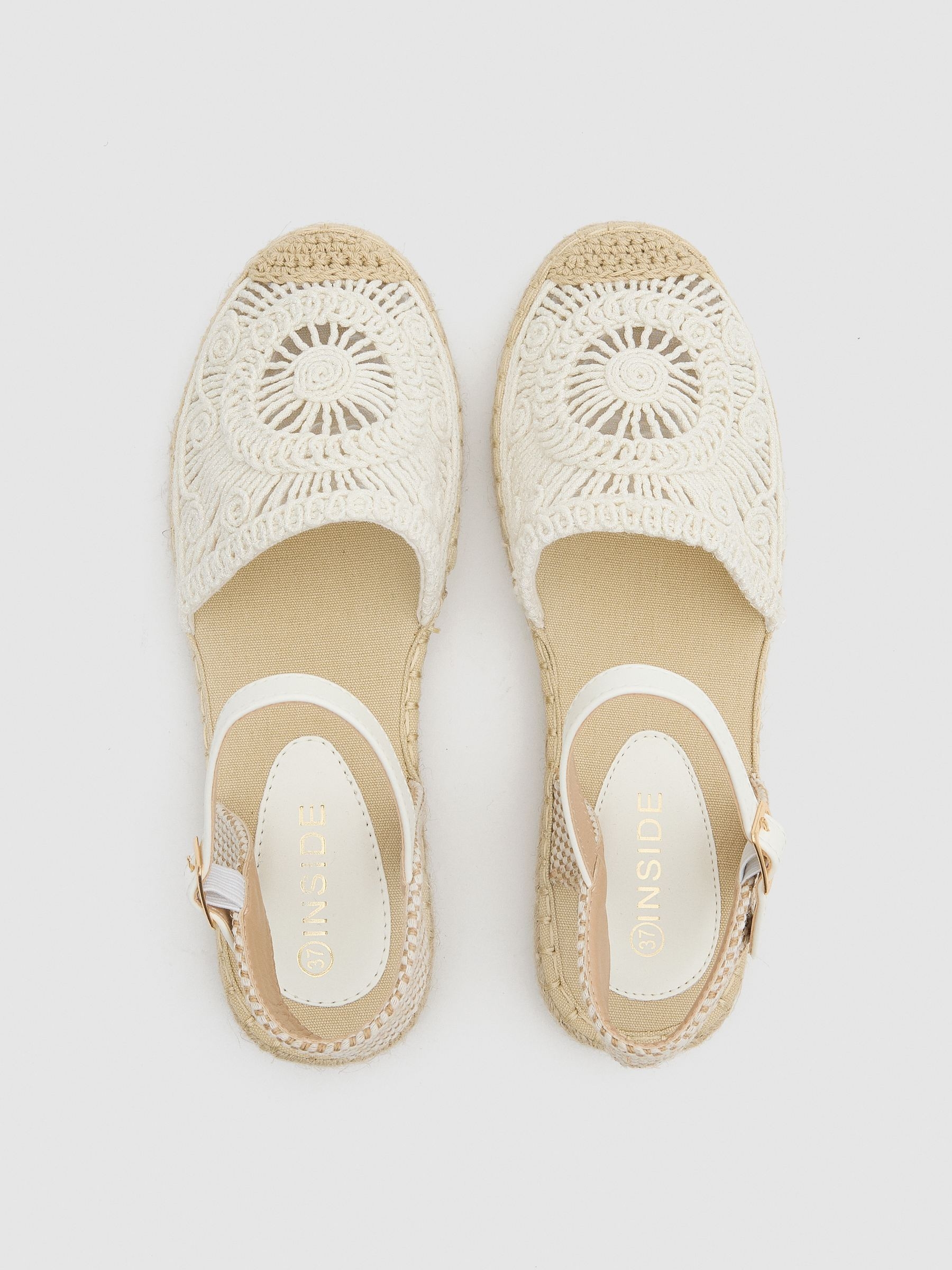 Sandália espadrille croché off white