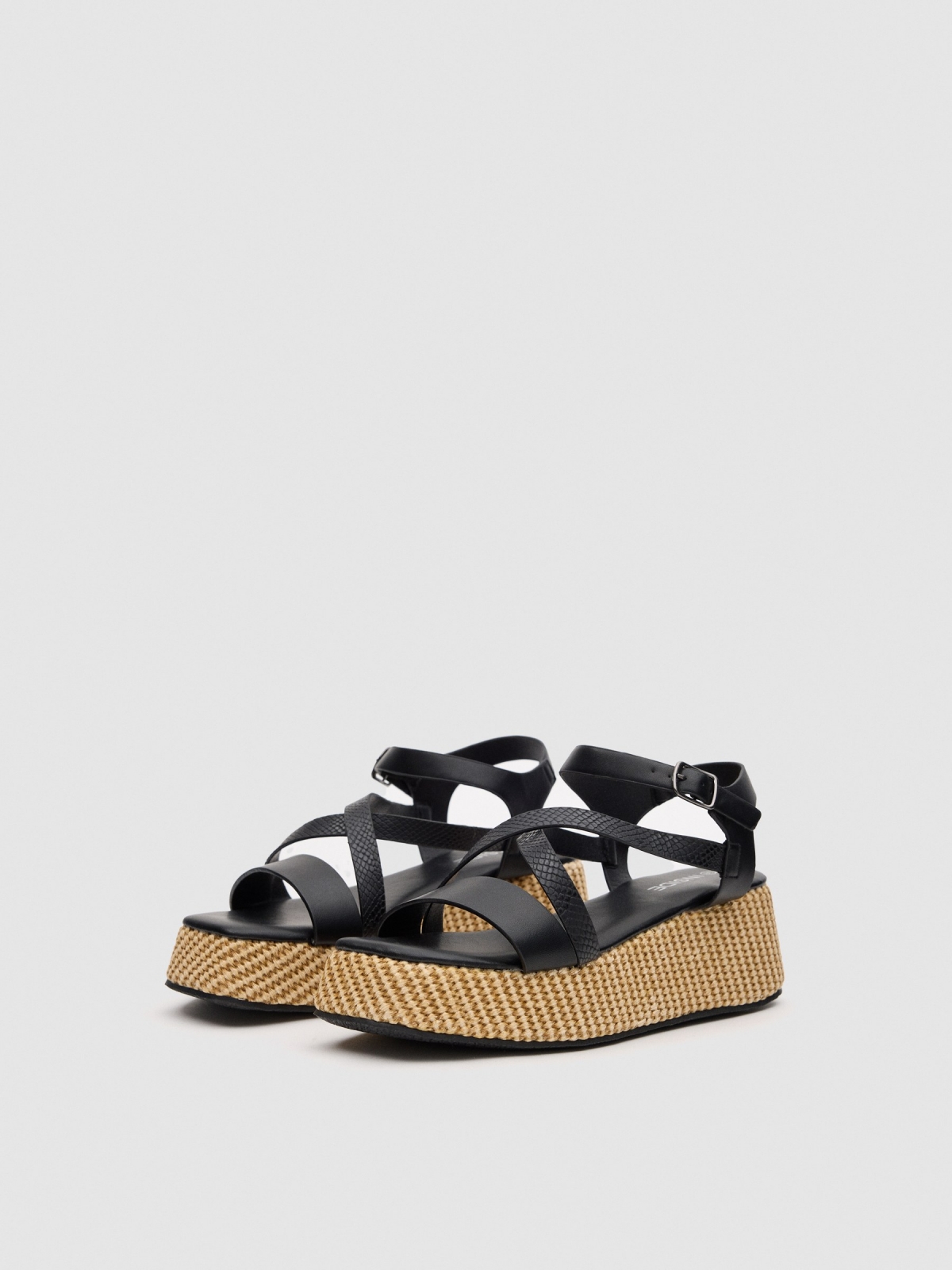 Raffia platform black 45º front view