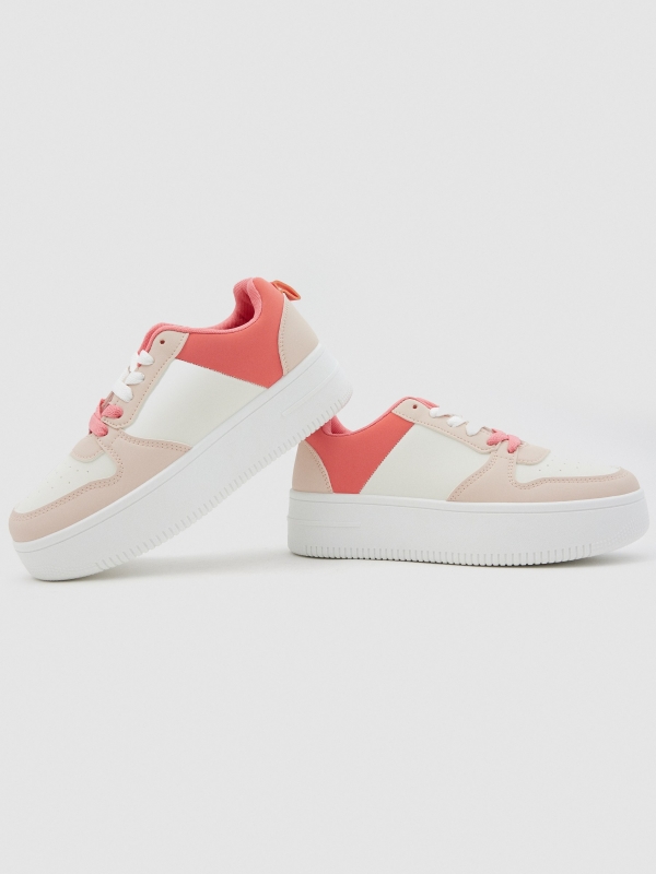 Ténis basket de plataforma branco vista detalhe