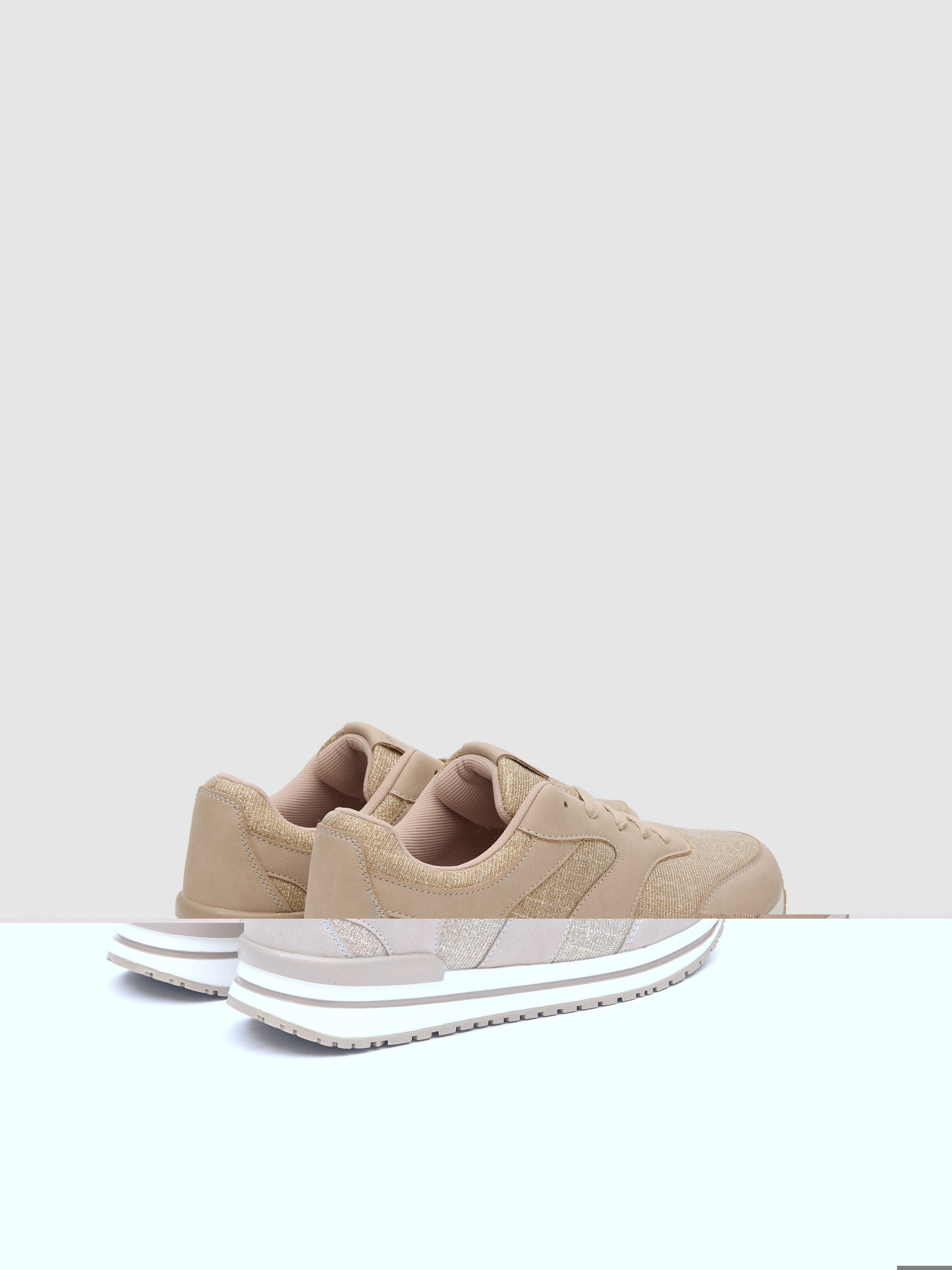 Combined sneaker shiny sand