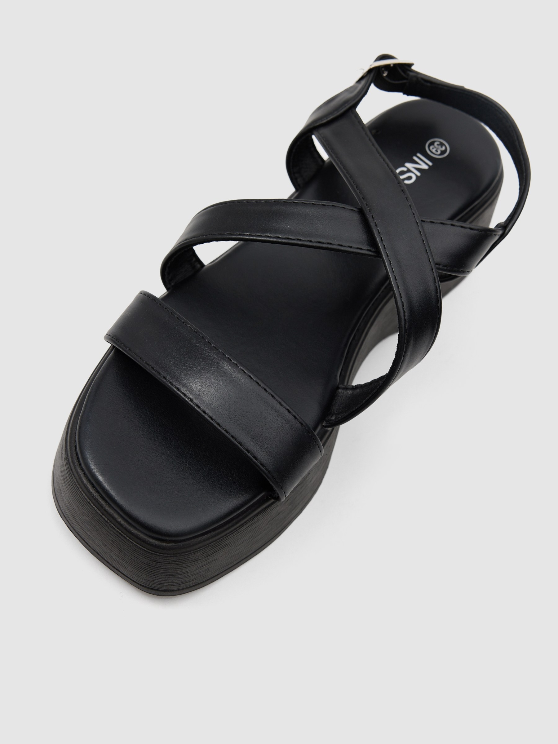 Strappy platform sandal black