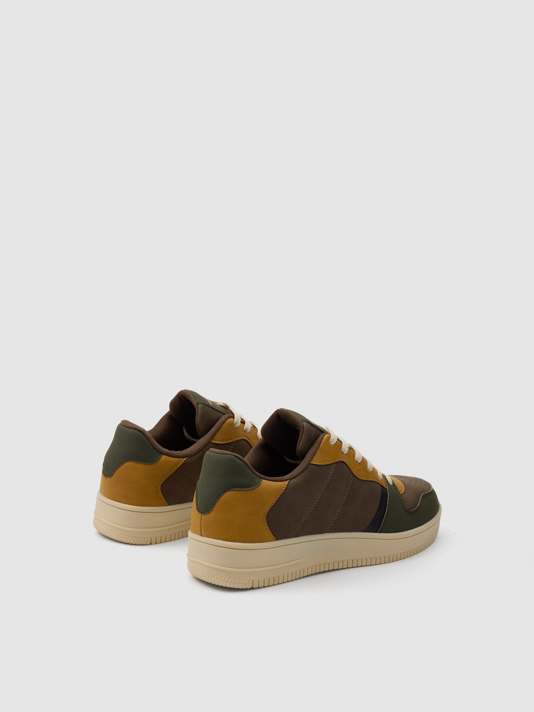 Contrast skater sneaker khaki