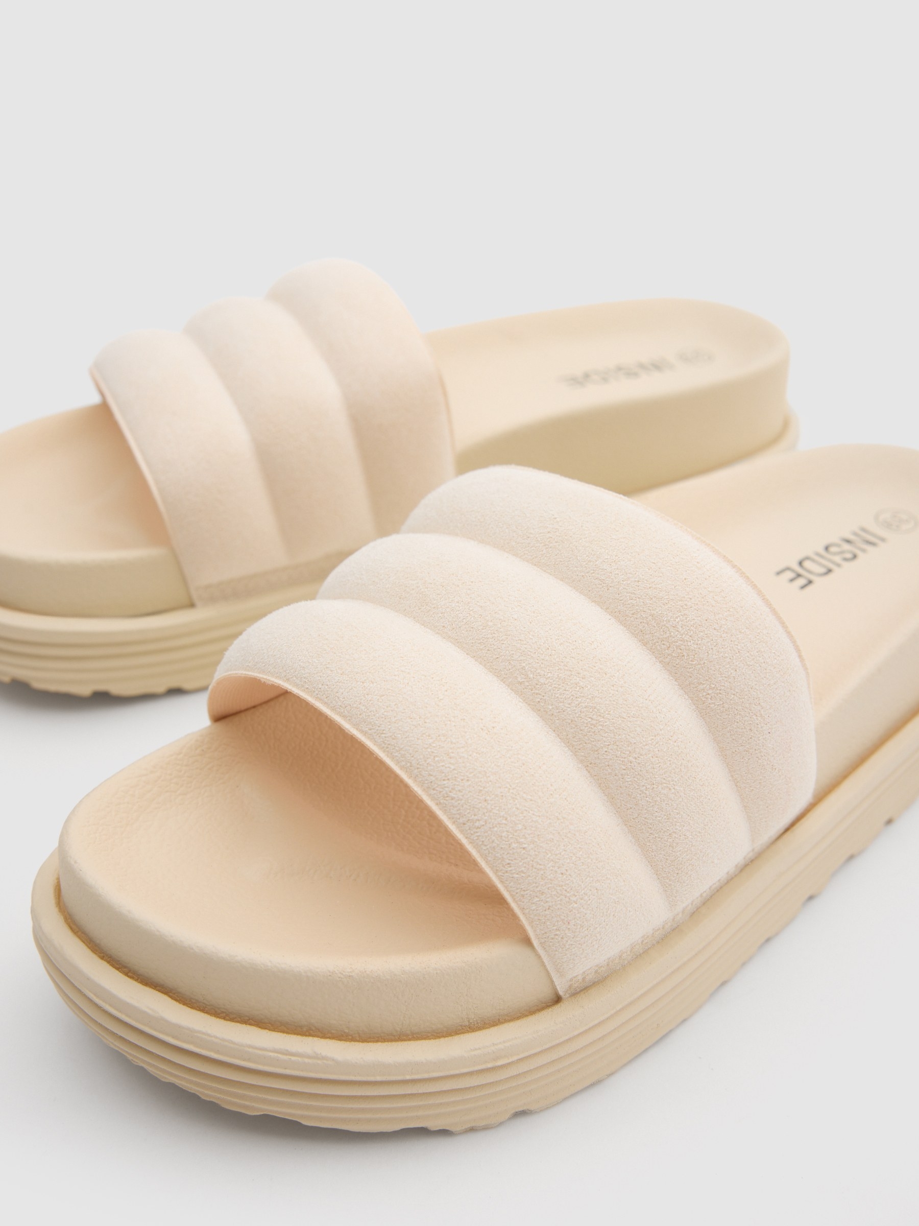 Pá com plataforma off white