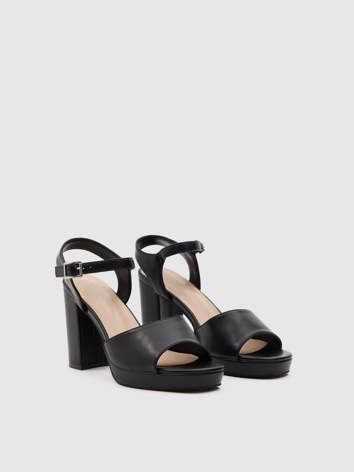 Platform sandal black 45º front view