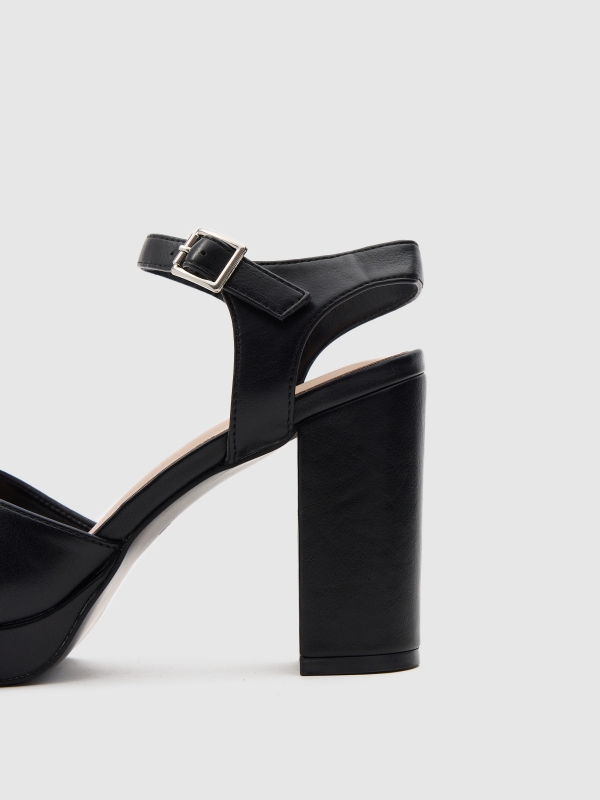Platform sandal black detail view