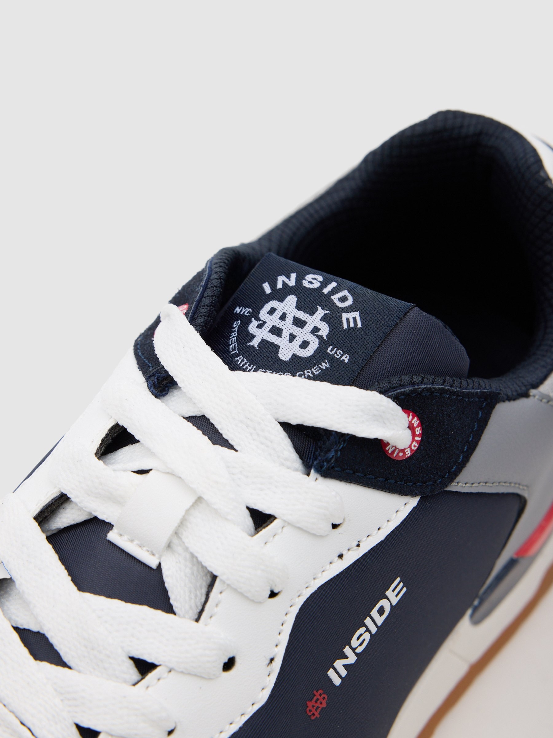 Deportiva contraste color multicolor