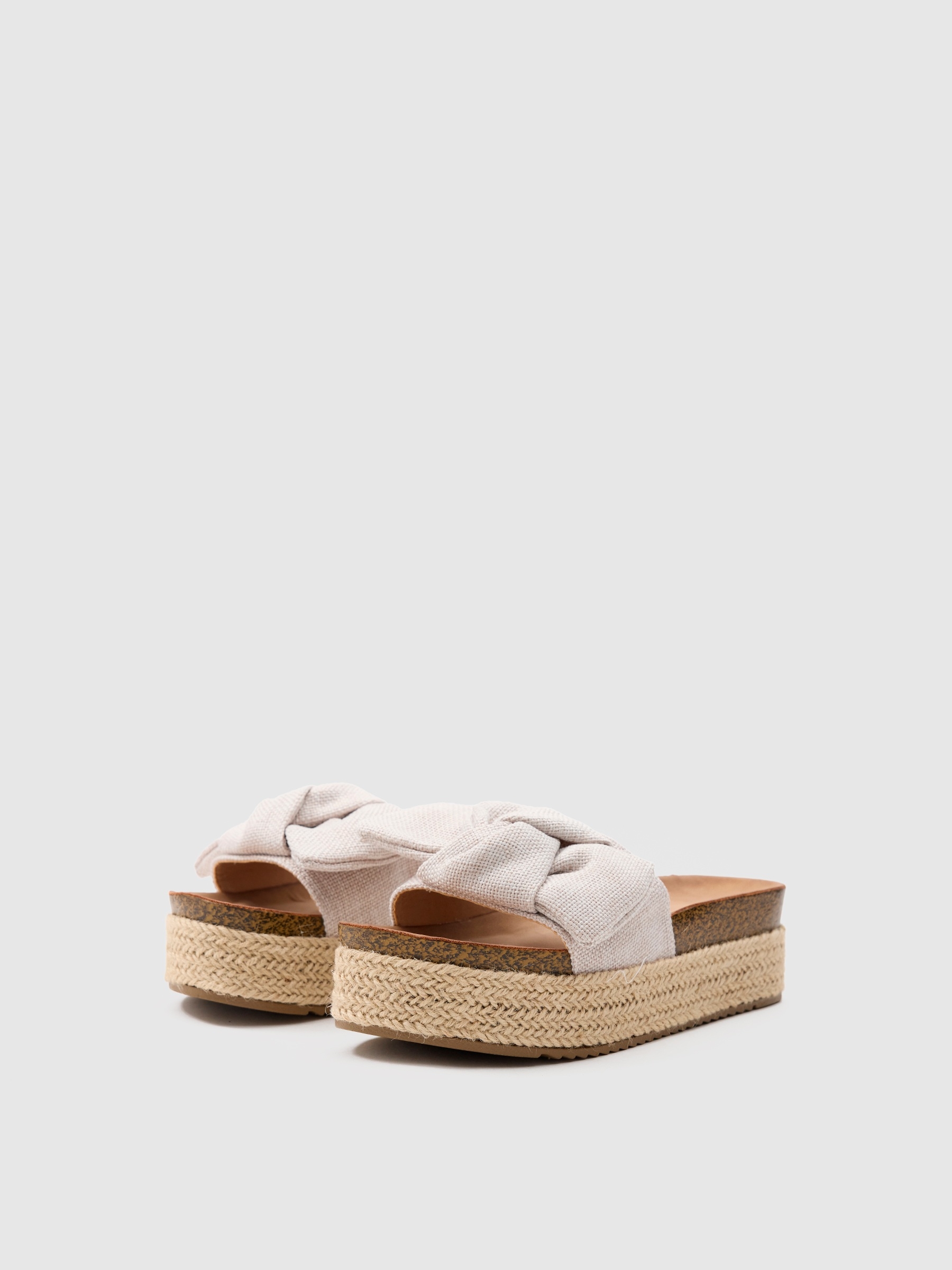 Plataforma desflecados arena