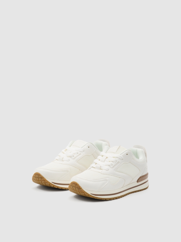 Deportivo running multipiezas blanco roto vista frontal 45º