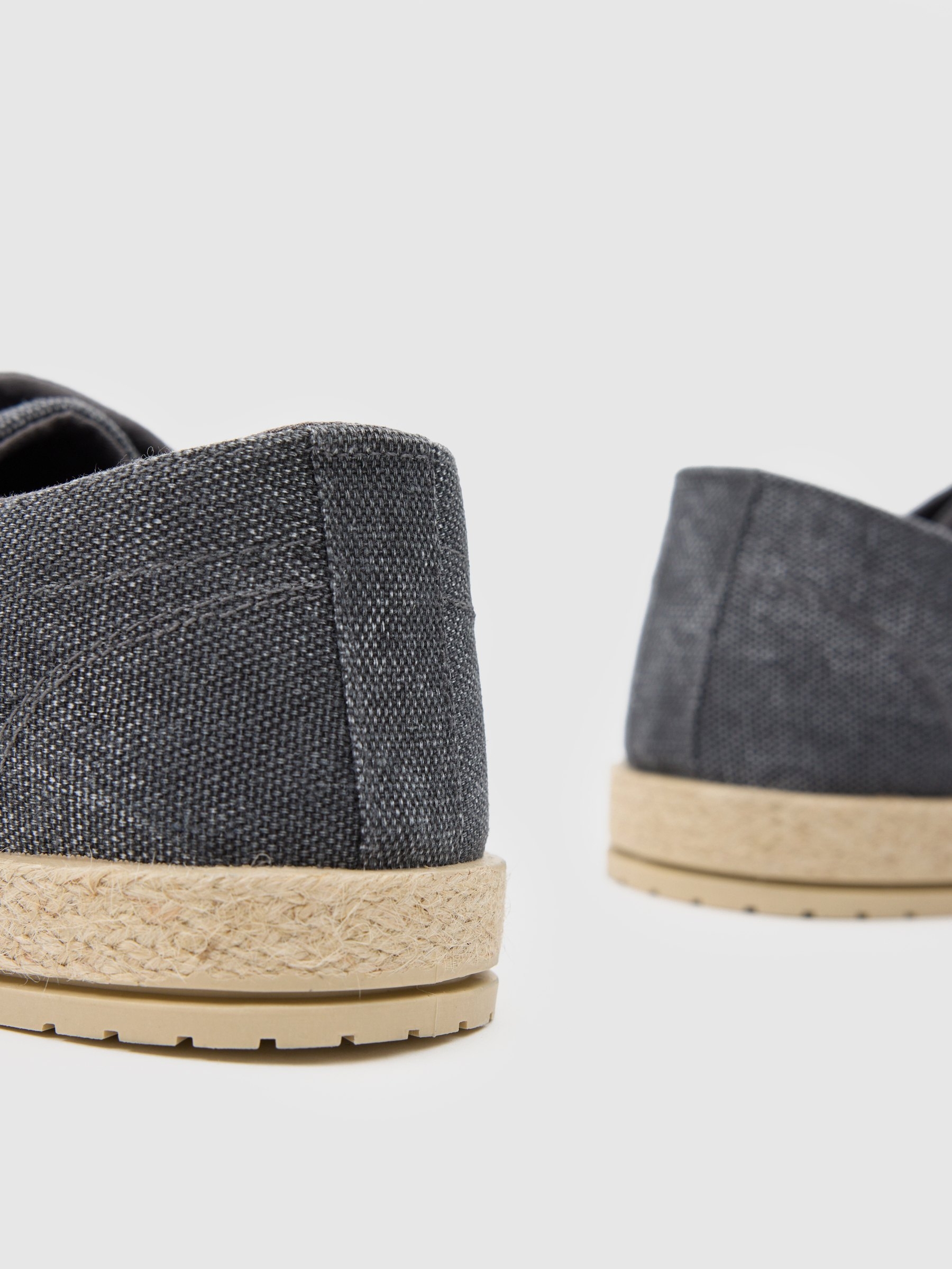 Jute sole trainer black