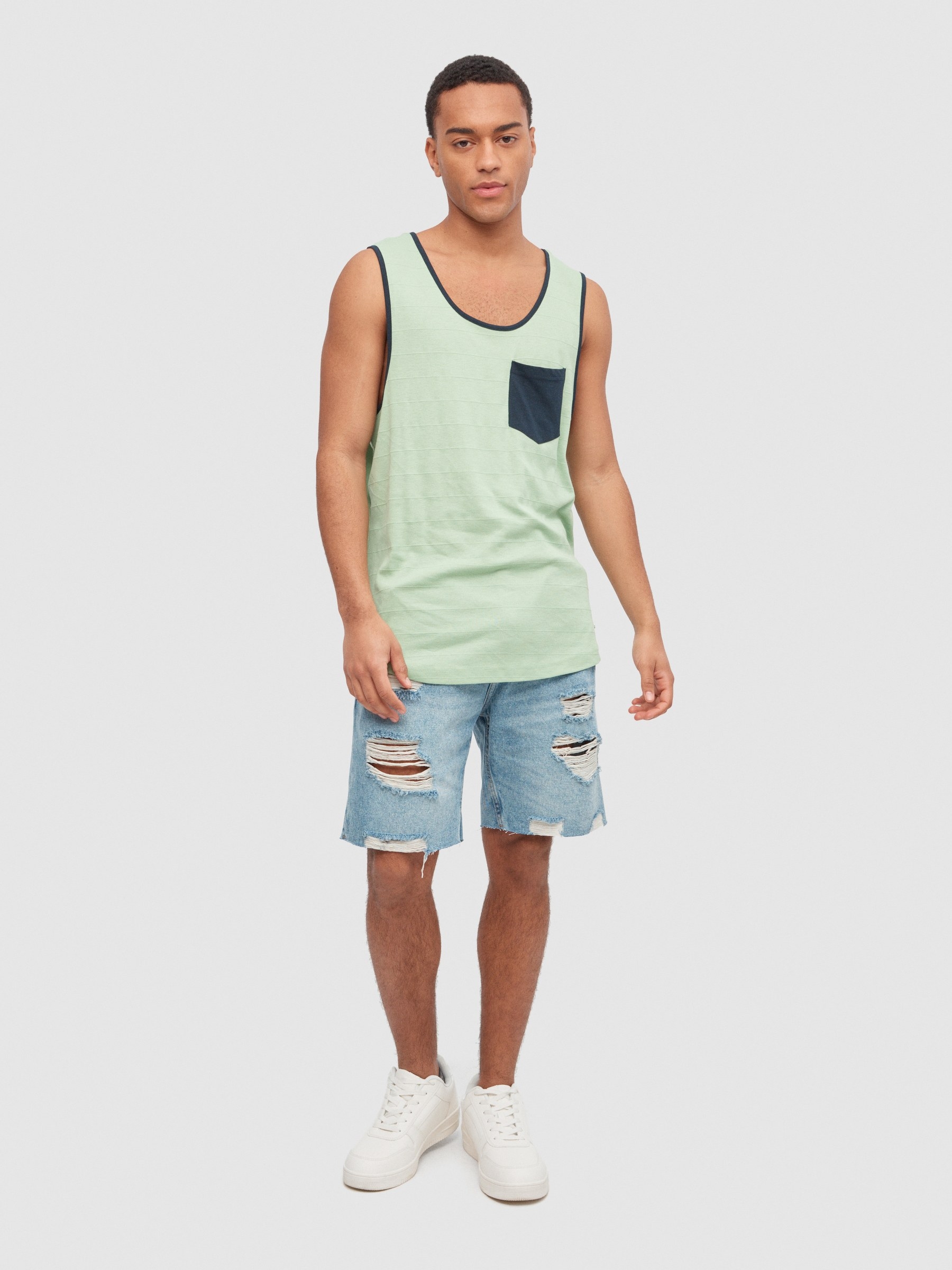 T-shirt às riscas com bolso menta vista meia frontal