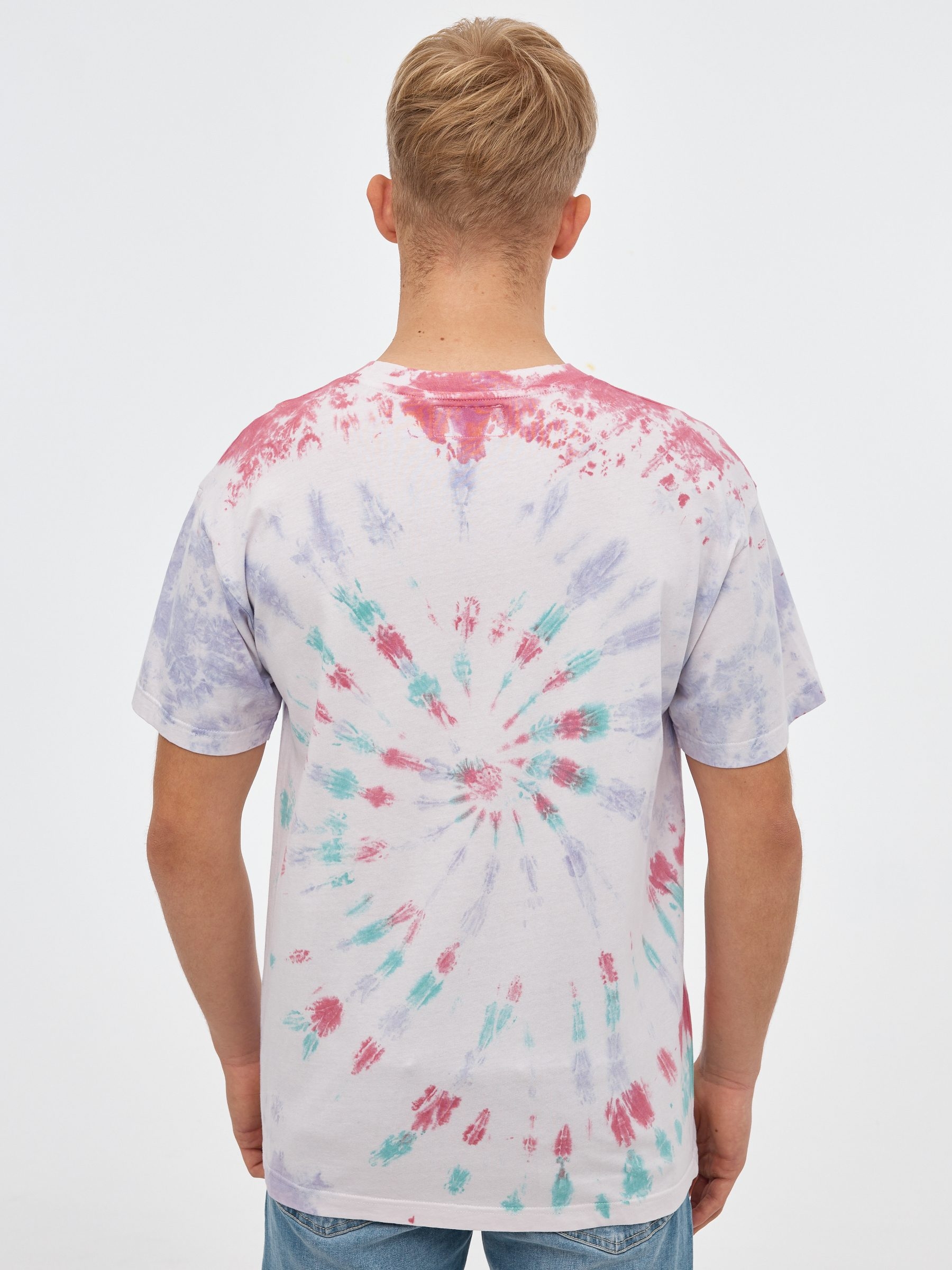T-shirt tie dye multicolorida branco vista meia frontal