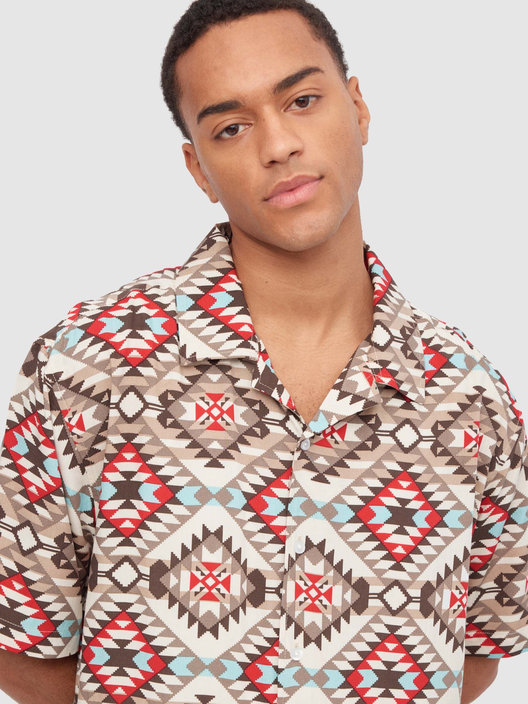 Camisa étnica allover beige vista media frontal
