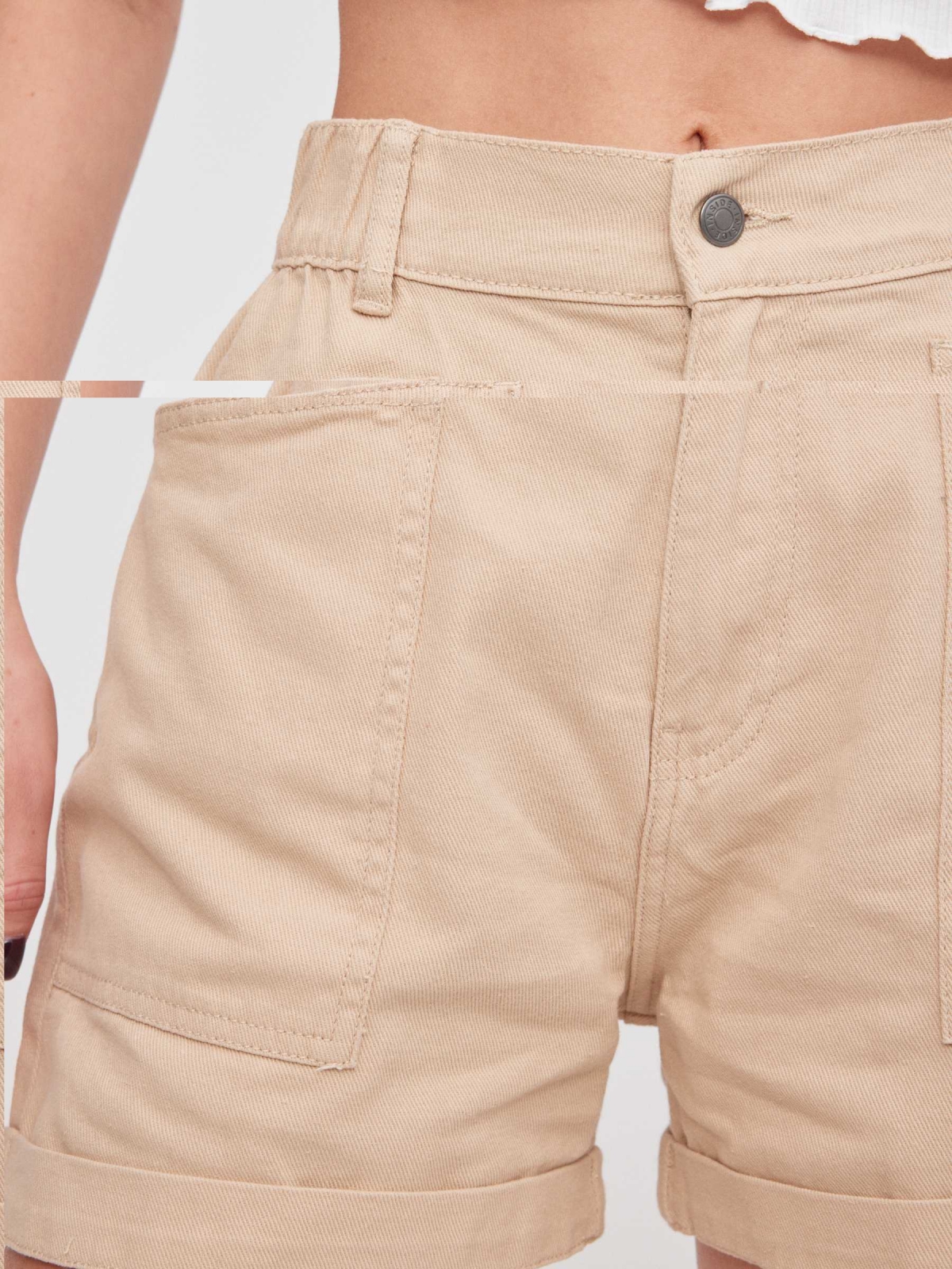 Short baggy areia vista detalhe traseira