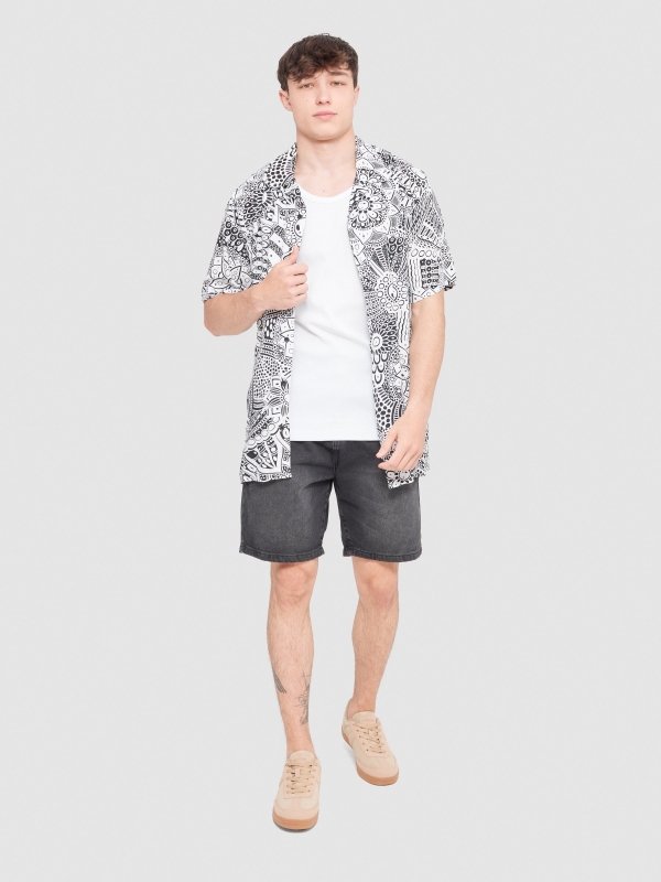 Camisa mandala preto vista geral frontal