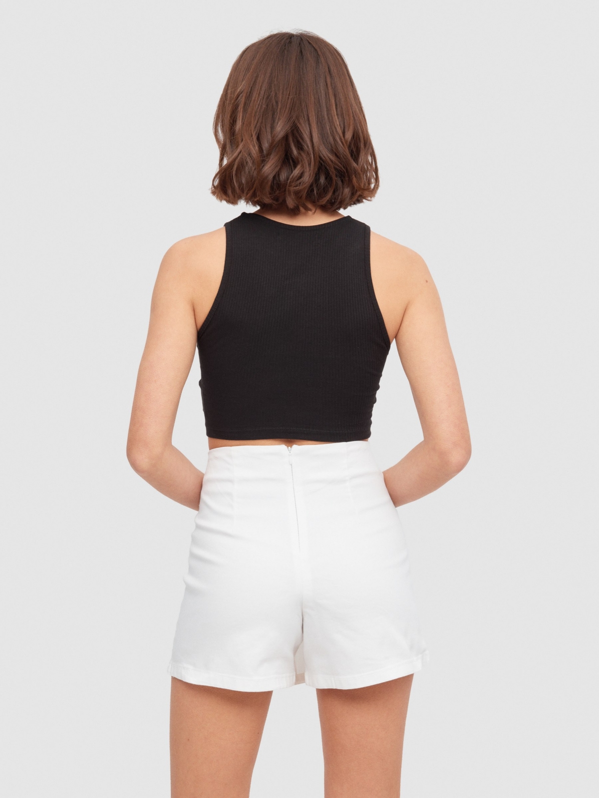 Falda pantalón cruzada blanco vista media trasera