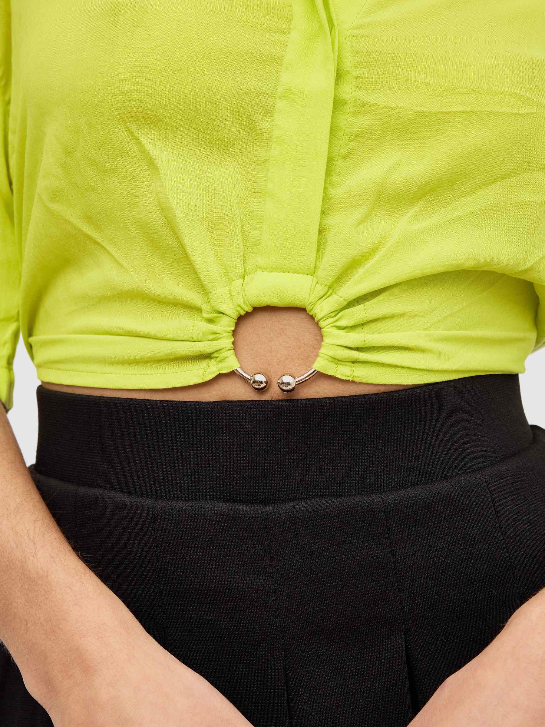 Crop ring shirt lime middle front view