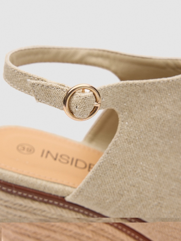 Clog opening sand detail view