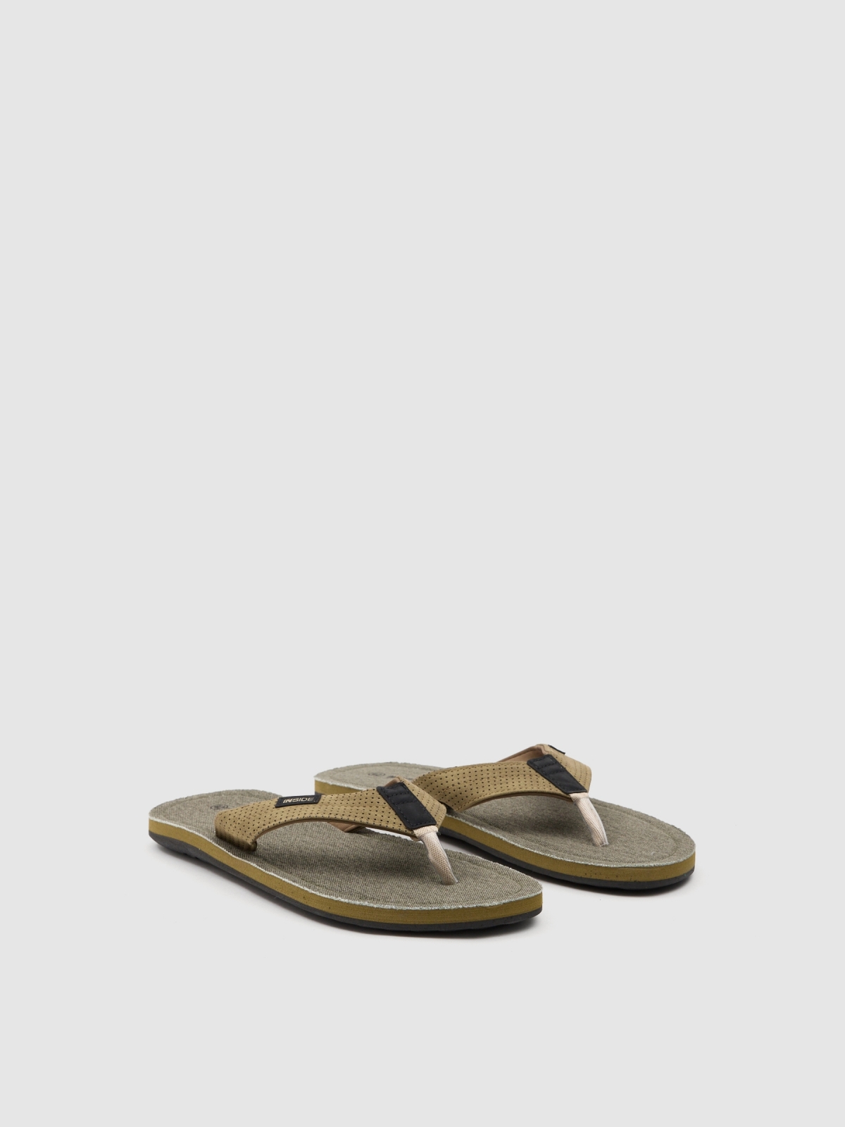 Dot sandal powdered green 45º front view