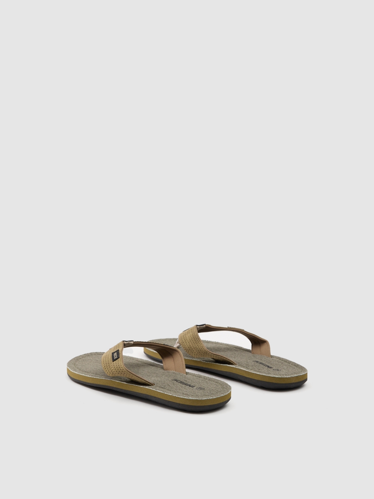 Dot sandal powdered green 45º back view