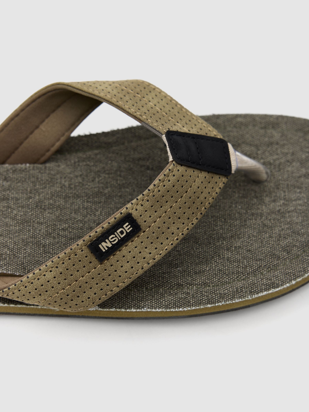 Dot sandal powdered green detail view