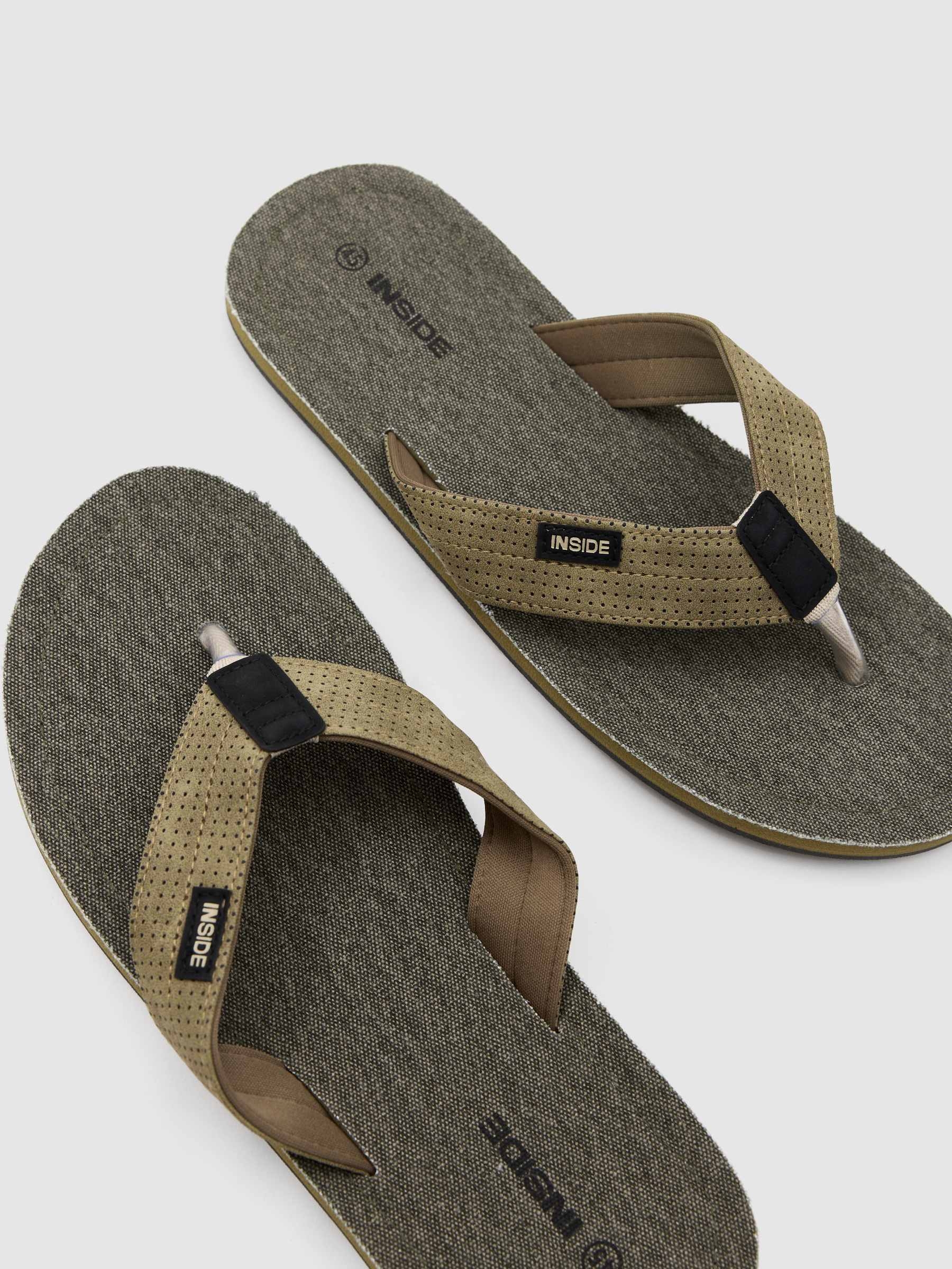 Dot sandal powdered green