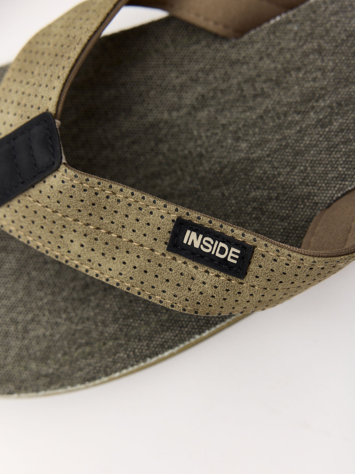 Dot sandal powdered green detail view