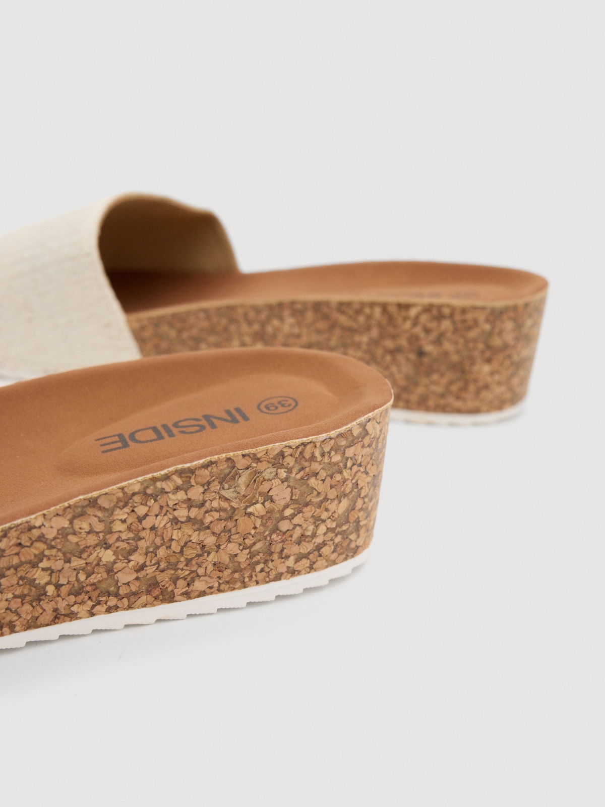 Raffia spade wedge white detail view