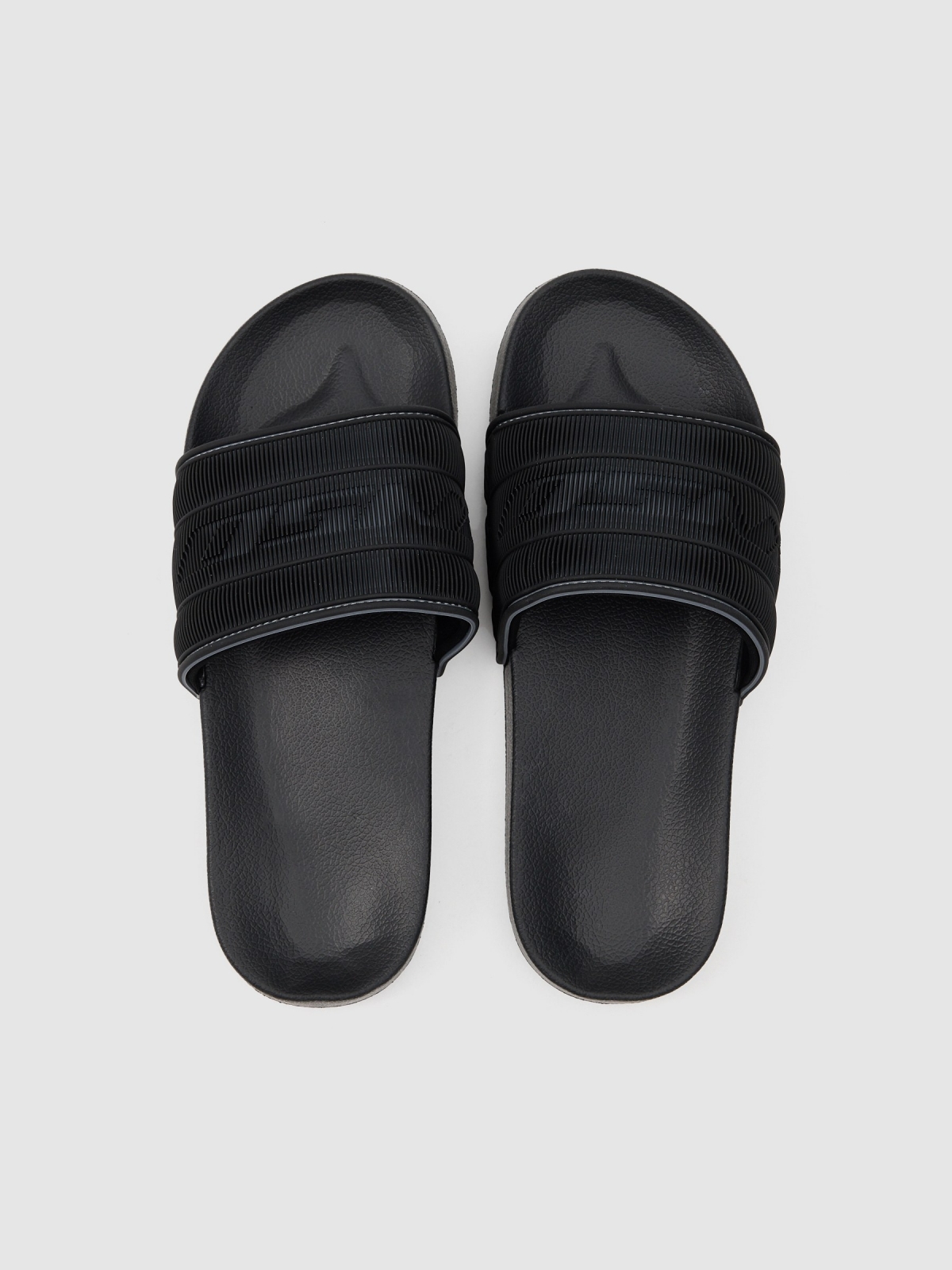 Comfort flip flops black 45º back view