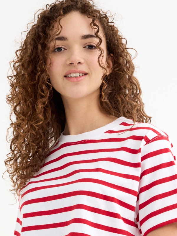 Camiseta manga corta crop Rayas carmín vista detalle