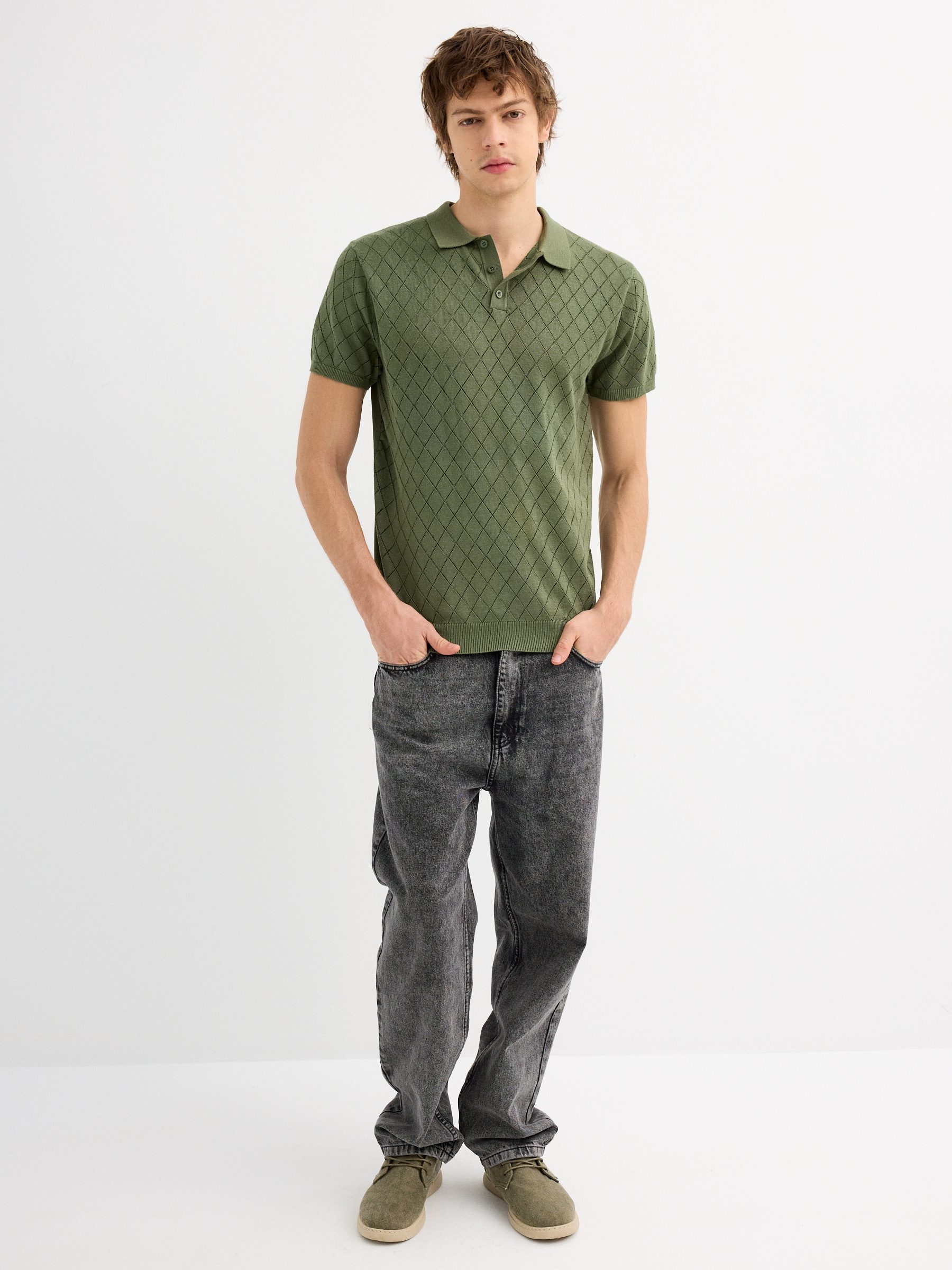 Short sleeve diamond knit t-shirt green middle front view