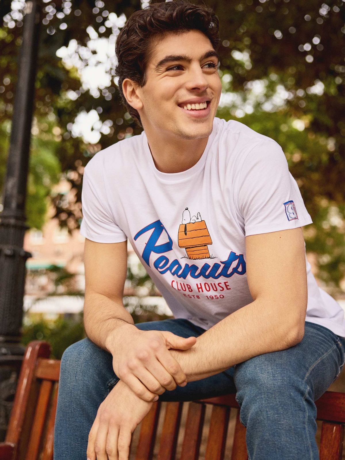 Snoopy T-shirt white detail view