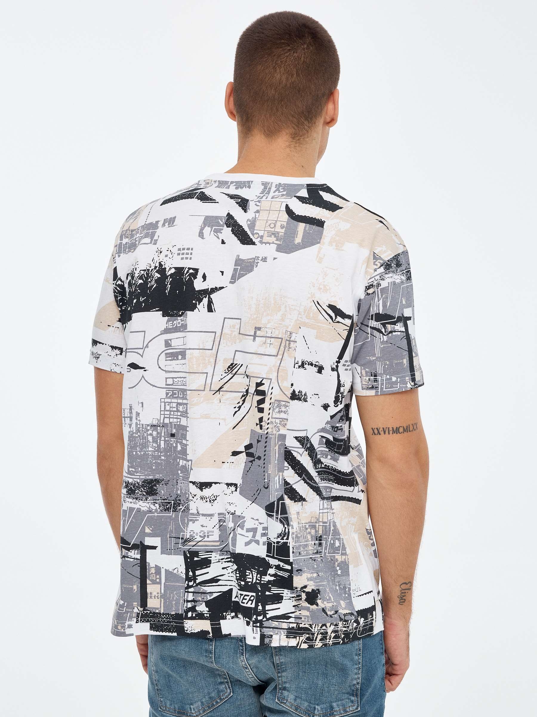 Camiseta estampado total blanco vista media frontal