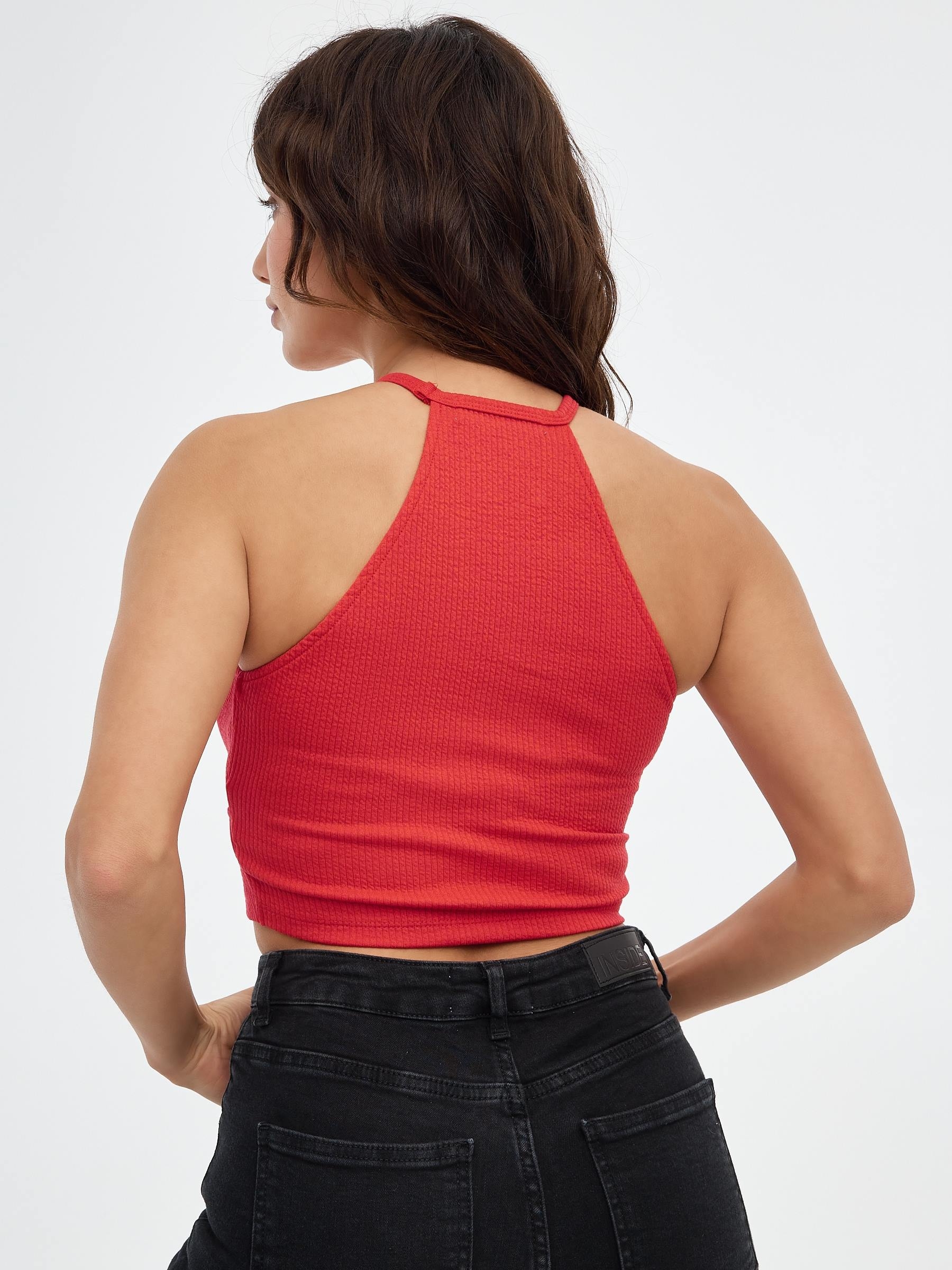 Top halter cut out rojo vista media frontal