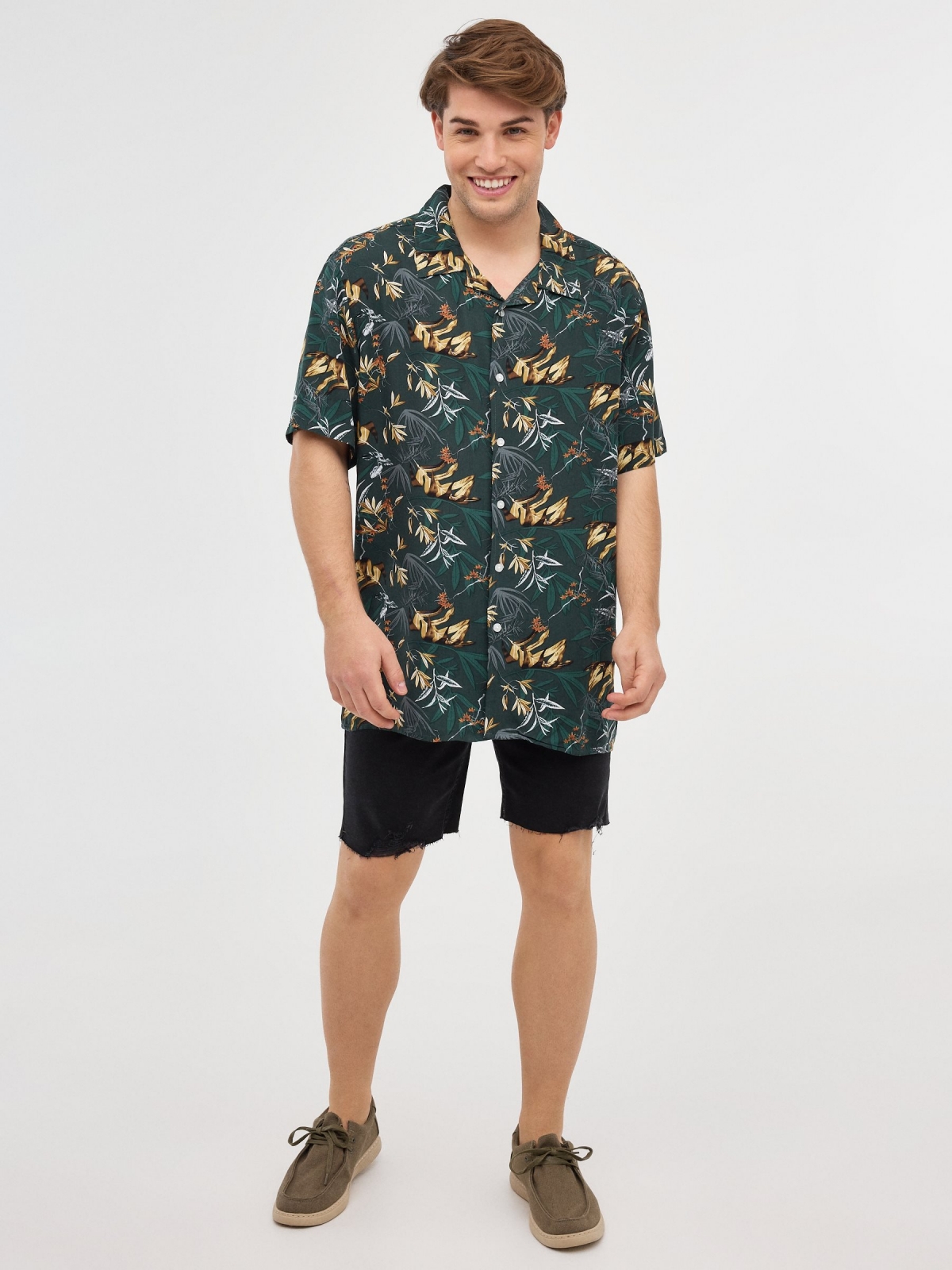 Camisa verde print flores verde oscuro vista general frontal