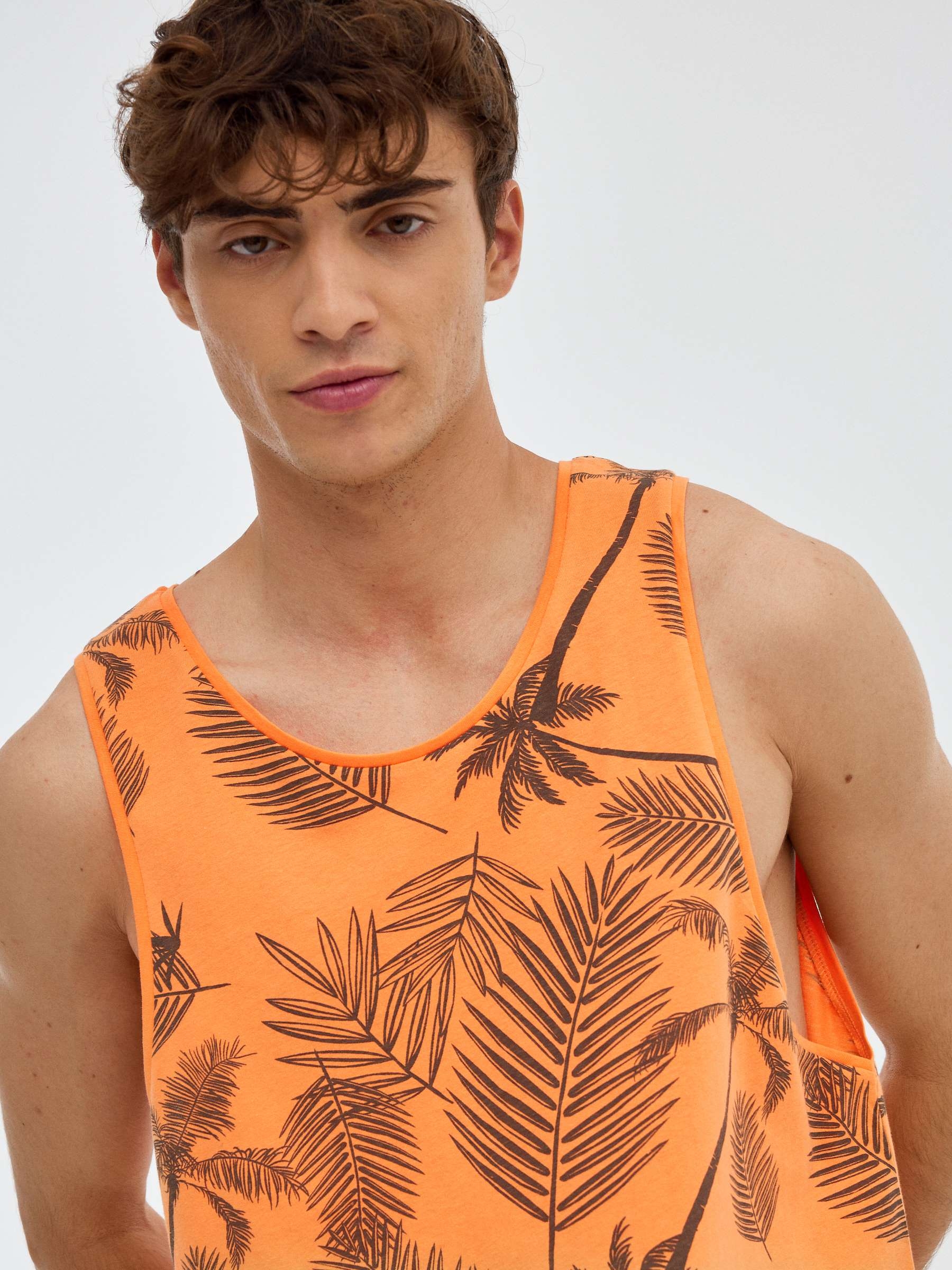 Camiseta tirantes hojas palmeras