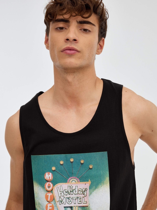 T-shirt gráfica Holiday preto