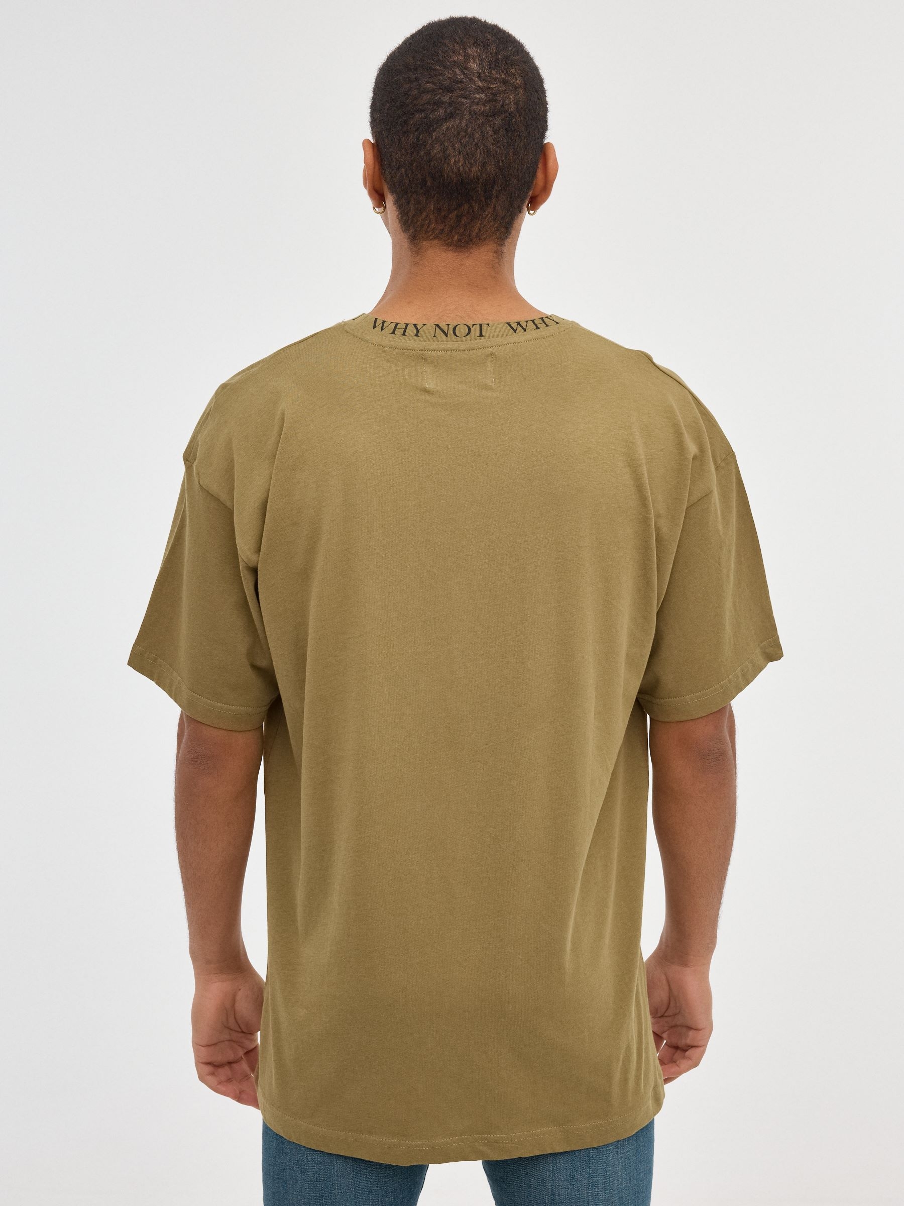 Camiseta Why Not kaki vista media frontal