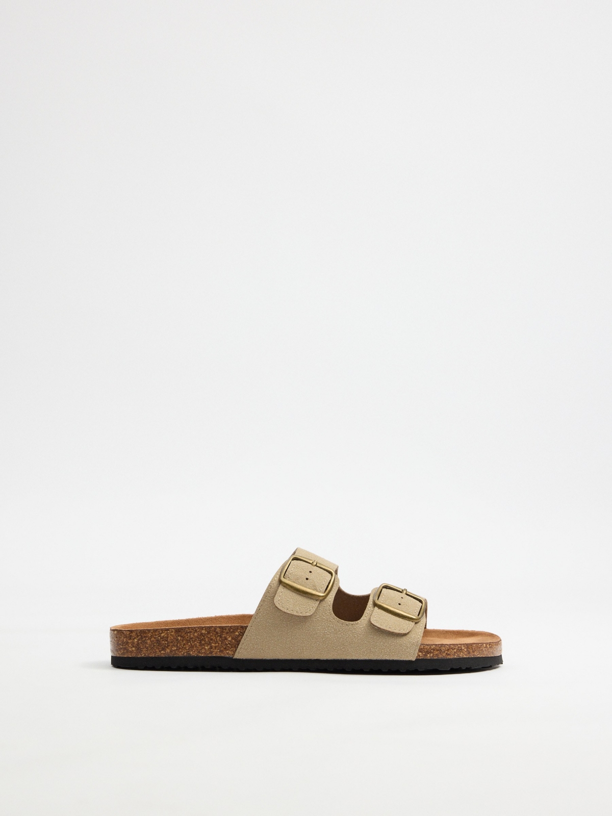 Flat sandal with double strap buckle sand.