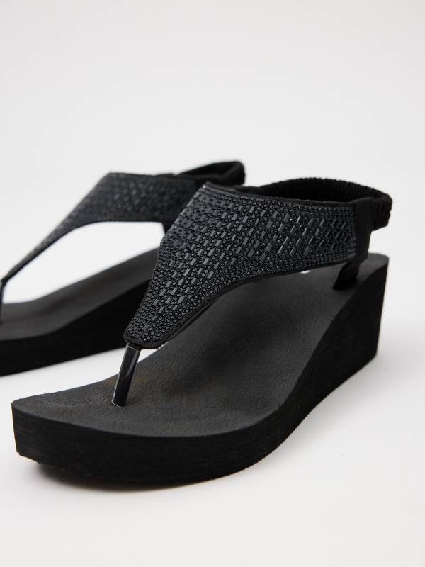 Wedge flip-flops black detail view