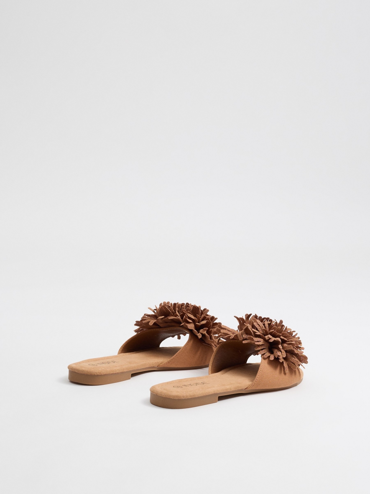 Pom-pom slide sandal light brown 45º front view
