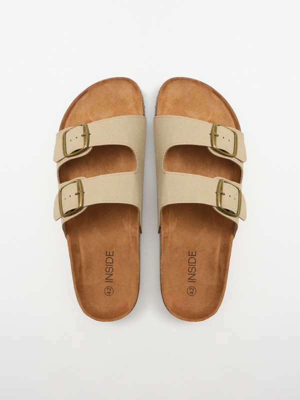 Flat sandal with double strap buckle sand. sand detail view