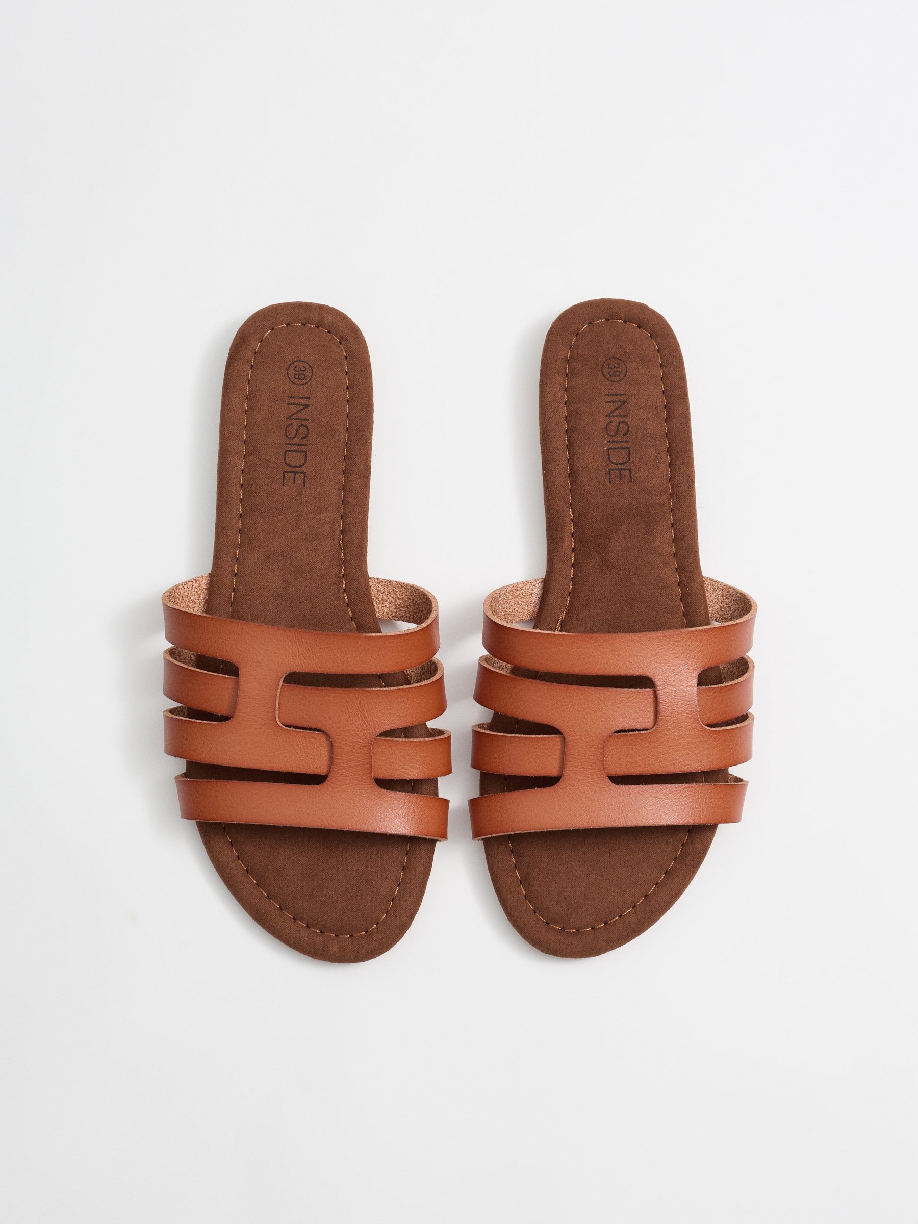 Brown interwoven slide sandal