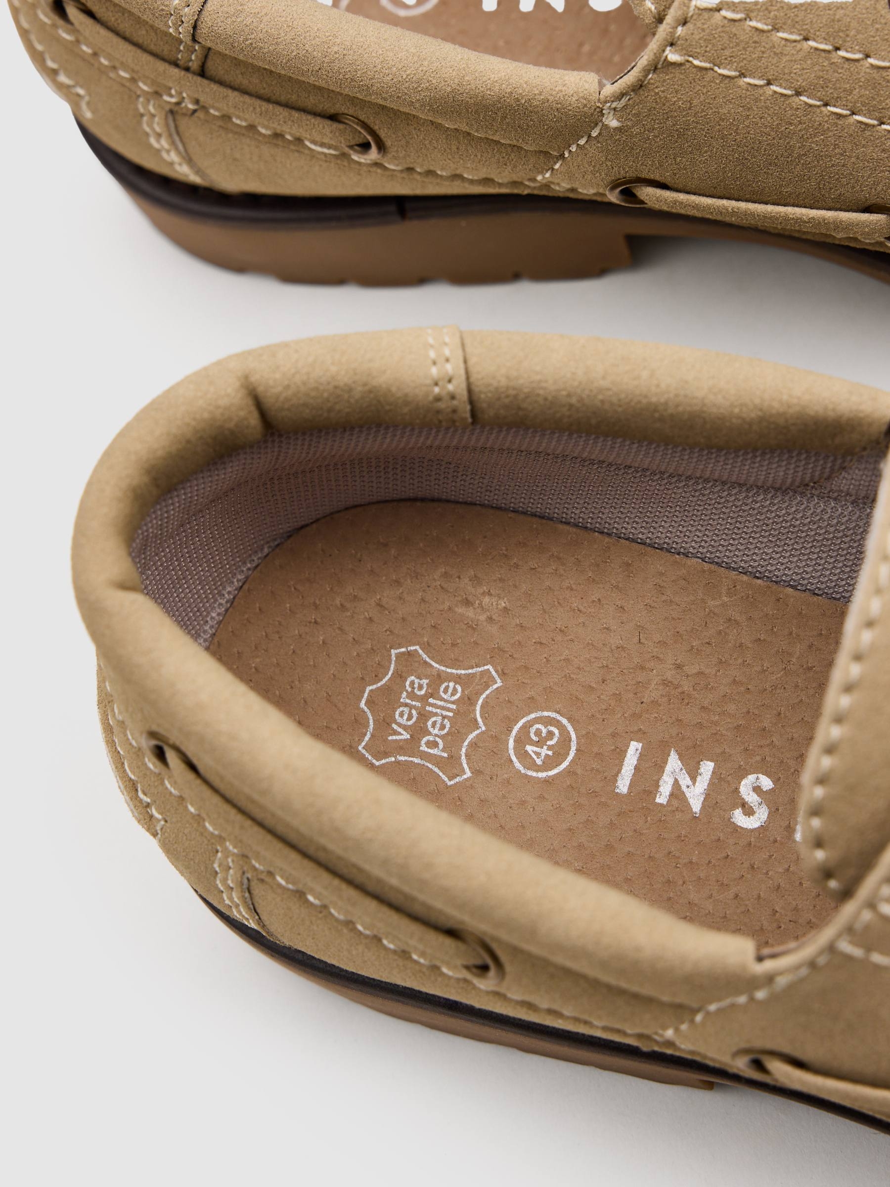 Nautical faux leather rubber sole beige