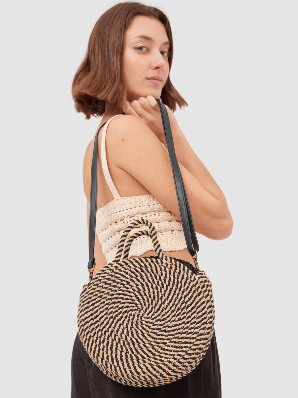 Two-tone round bag black with a model