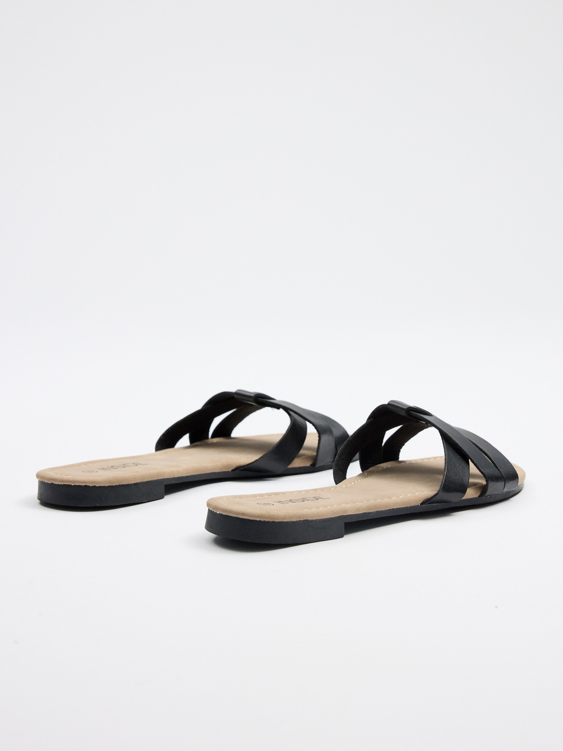 Strappy thong sandal black/beige